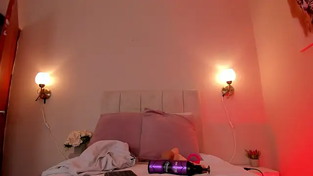 dani skinny  online show from January 7, 5:42 pm