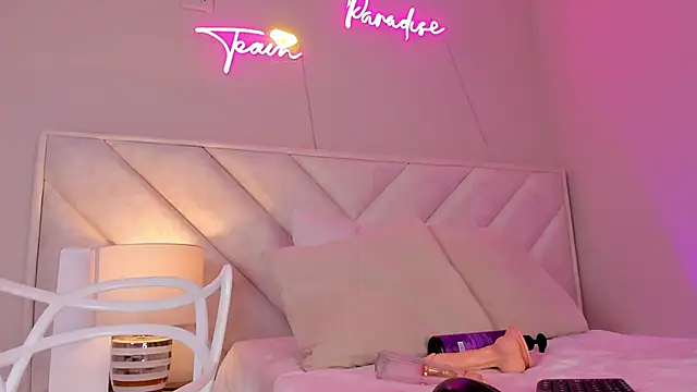 dani skinny  online show from February 13, 9:49 pm