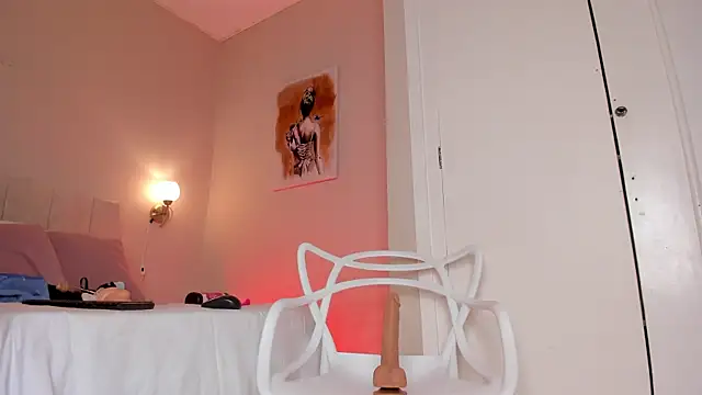 dani skinny  online show from March 5, 2:45 pm