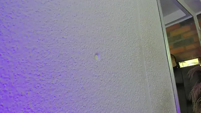 JESSYCORTES online show from October 24, 2:46 pm