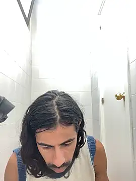 Snapshot of Lucascacaca chatting on December 9, 8:22 am Lucascacaca online show from December 9, 8:22 am