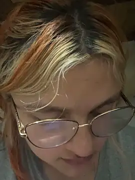 SophiaWeestt99 online show from September 11, 3:17 am