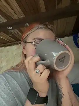 SophiaWeestt99 online show from September 29, 1:44 am