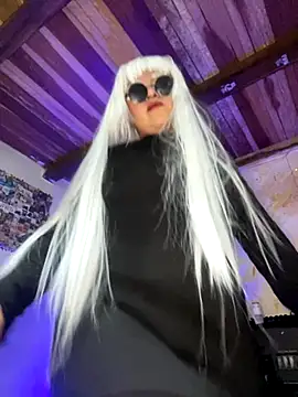 SophiaWeestt99 online show from October 11, 3:39 am