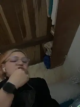 SophiaWeestt99 online show from October 13, 3:50 am