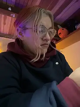 SophiaWeestt99 online show from February 5, 4:06 am