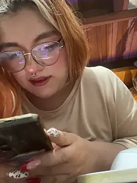 SophiaWeestt99 online show from March 3, 4:07 am