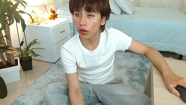 Tommyfoxboy online show from March 13, 4:23 pm