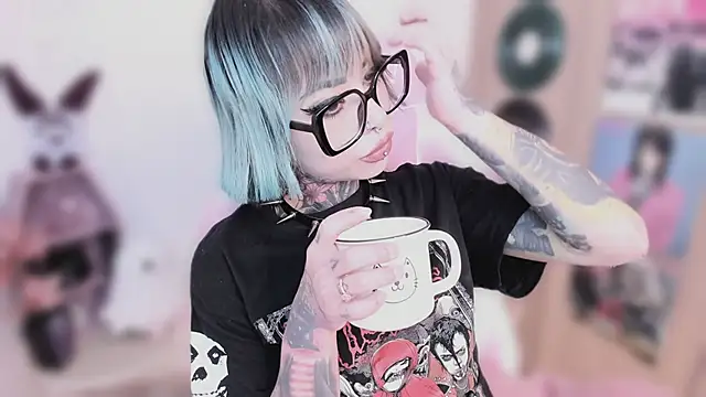 NikkiRamone online show from February 23, 11:18 am