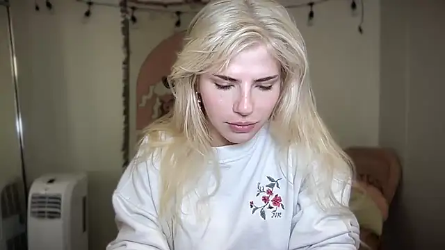 SirenitySirenxx online show from March 14, 11:22 pm