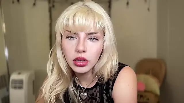 SirenitySirenxx online show from March 19, 9:37 pm