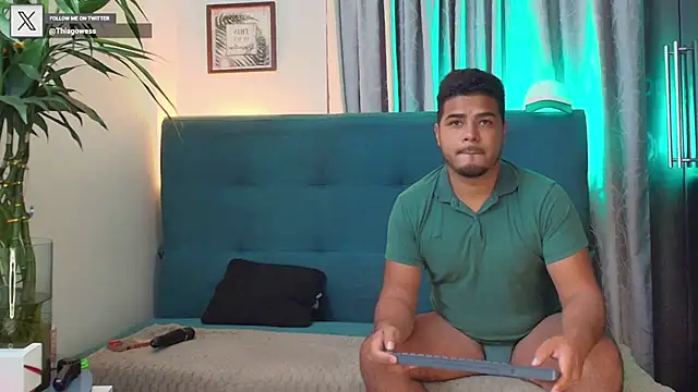 Snapshot of thiagowes chatting on September 11, 3:17 am thiagowes online show from September 11, 3:17 am