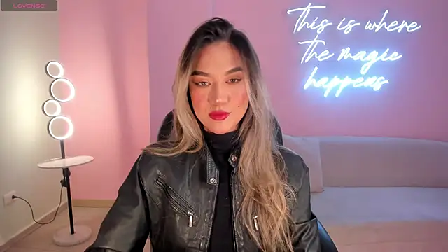 RebeccaHudson online show from March 15, 3:07 am