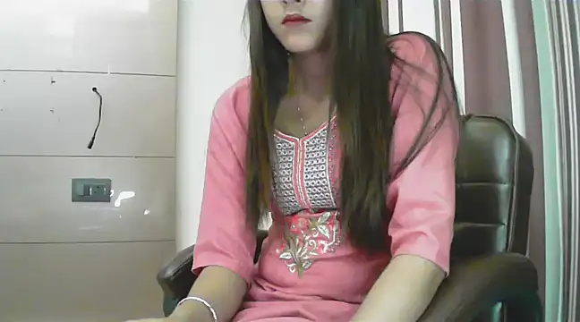 collage hoty online show from March 5, 11:38 pm