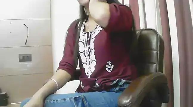 collage hoty online show from March 22, 5:09 pm