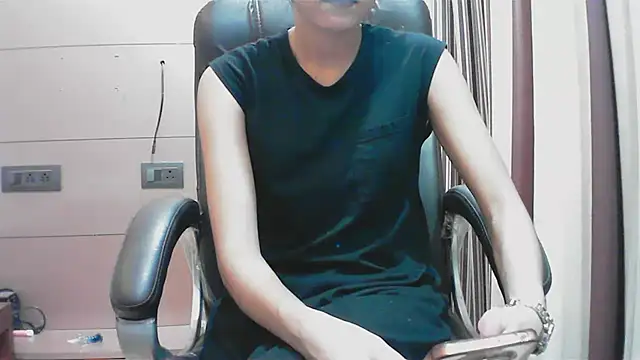 collage hoty online show from September 18, 4:53 pm