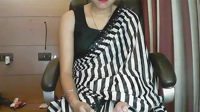 Snapshot of collage_hoty chatting on November 27, 4:42 pm collage hoty online show from November 27, 4:42 pm