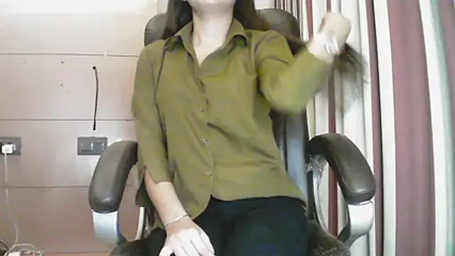 Snapshot of collage_hoty chatting on November 28, 11:18 pm collage hoty online show from November 28, 11:18 pm