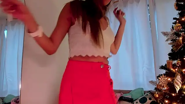 camilawm19 online show from December 7, 4:03 pm