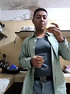 Snapshot of Morenocosta12 chatting on November 12, 4:13 am Morenocosta12 online show from November 12, 4:13 am