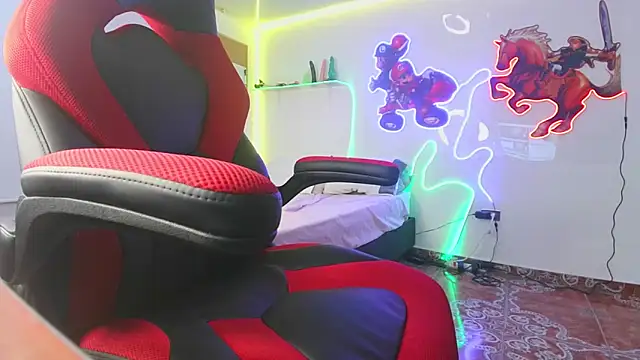 Snapshot of sweetie_tsgirl_ chatting on January 12, 12:07 am sweetie tsgirl  online show from January 12, 12:07 am