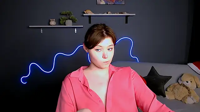 nikole kitt online show from February 9, 2:17 am