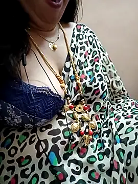 Snapshot of gaurika18 chatting on February 13, 6:59 pm gaurika18 online show from February 13, 6:59 pm