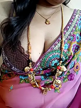 Snapshot of gaurika18 chatting on March 1, 4:58 am gaurika18 online show from March 1, 4:58 am