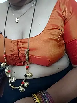 Snapshot of gaurika18 chatting on December 2, 3:34 am gaurika18 online show from December 2, 3:34 am