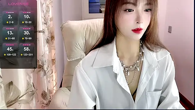 Snapshot of NINIbaby-99 chatting on January 11, 1:11 pm NINIbaby-99 online show from January 11, 1:11 pm