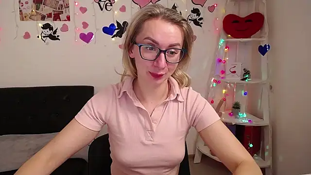 Snapshot of VasilisaSii chatting on February 5, 12:27 pm VasilisaSii online show from February 5, 12:27 pm
