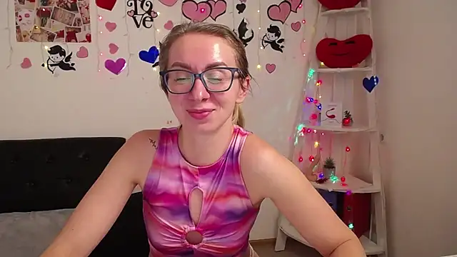 Snapshot of VasilisaSii chatting on February 15, 12:54 pm VasilisaSii online show from February 15, 12:54 pm