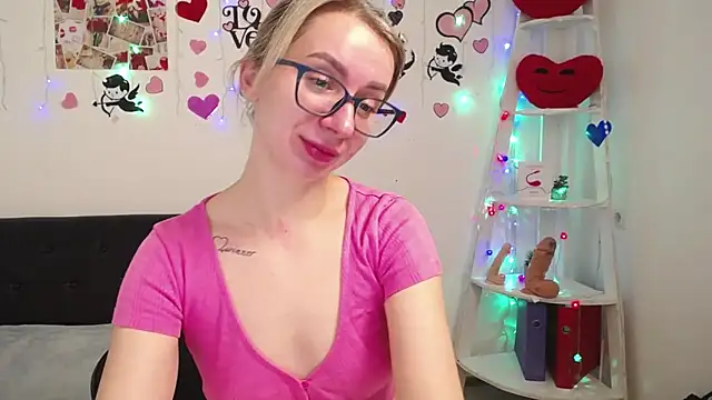 Snapshot of VasilisaSii chatting on February 17, 6:31 am VasilisaSii online show from February 17, 6:31 am