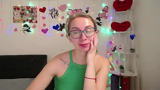 Snapshot of VasilisaSii chatting on March 14, 6:10 am VasilisaSii online show from March 14, 6:10 am