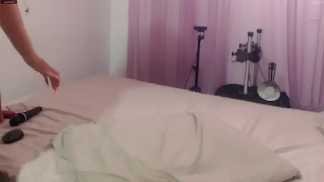 Victoria Luxe online show from February 20, 12:36 pm