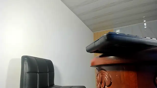 Snapshot of Keila_Mendoza chatting on February 11, 6:51 am Keila Mendoza online show from February 11, 6:51 am