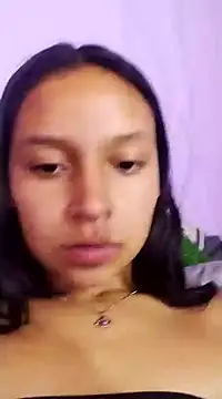 Snapshot of emma_ambar chatting on December 20, 11:26 pm emma ambar online show from December 20, 11:26 pm