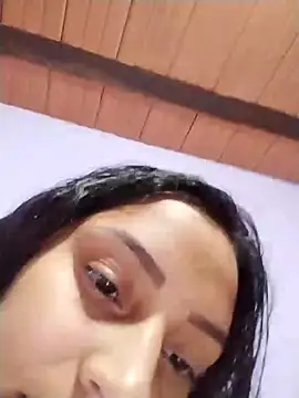 Snapshot of emma_ambar chatting on January 23, 2:12 am emma ambar online show from January 23, 2:12 am