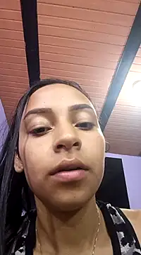 Snapshot of emma_ambar chatting on March 7, 2:15 am emma ambar online show from March 7, 2:15 am