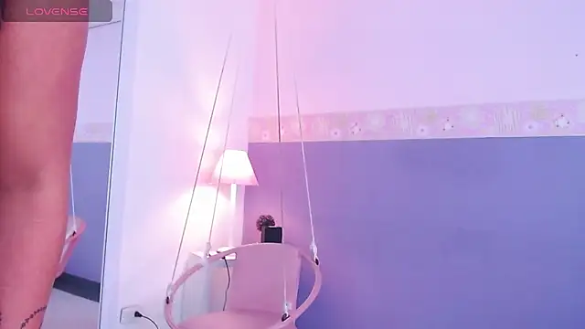 Snapshot of Angie99_gh chatting on February 7, 4:16 am Angie99 gh online show from February 7, 4:16 am