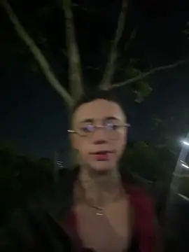  PhillipBrown online show from December 19, 9:40 am