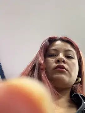 Snapshot of lia_moon77 chatting on December 13, 9:52 pm lia moon77 online show from December 13, 9:52 pm