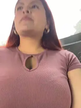 Snapshot of lia_moon77 chatting on December 16, 7:32 pm lia moon77 online show from December 16, 7:32 pm