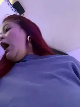 Snapshot of lia_moon77 chatting on February 6, 11:04 pm lia moon77 online show from February 6, 11:04 pm