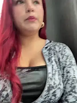 Snapshot of lia_moon77 chatting on February 13, 8:24 pm lia moon77 online show from February 13, 8:24 pm