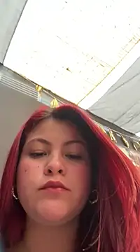 Snapshot of lia_moon77 chatting on February 18, 10:25 pm lia moon77 online show from February 18, 10:25 pm