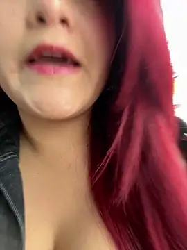 Snapshot of lia_moon77 chatting on March 8, 8:25 pm lia moon77 online show from March 8, 8:25 pm