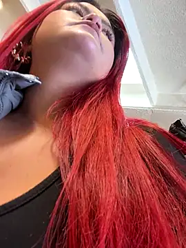 Snapshot of lia_moon77 chatting on October 27, 8:02 pm lia moon77 online show from October 27, 8:02 pm