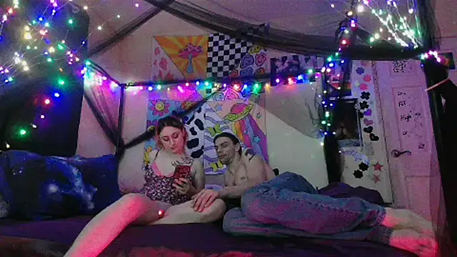 Snapshot of NovaLove2002 chatting on February 20, 5:44 am NovaLove2002 online show from February 20, 5:44 am