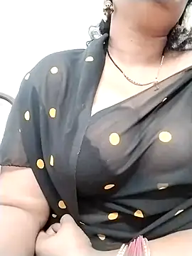 Snapshot of Nyra-23 chatting on December 31, 7:53 am Nyra-23 online show from December 31, 7:53 am